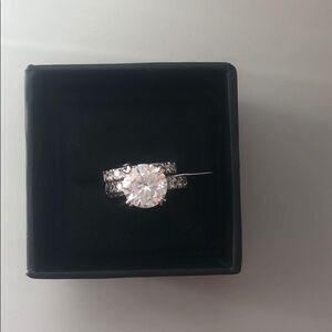 NWT Cubic Zirconia Engagement Ring Set